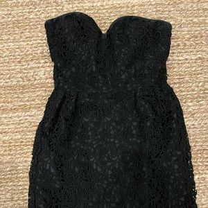 Strapless Embroidered Oscar de la Renta Dress